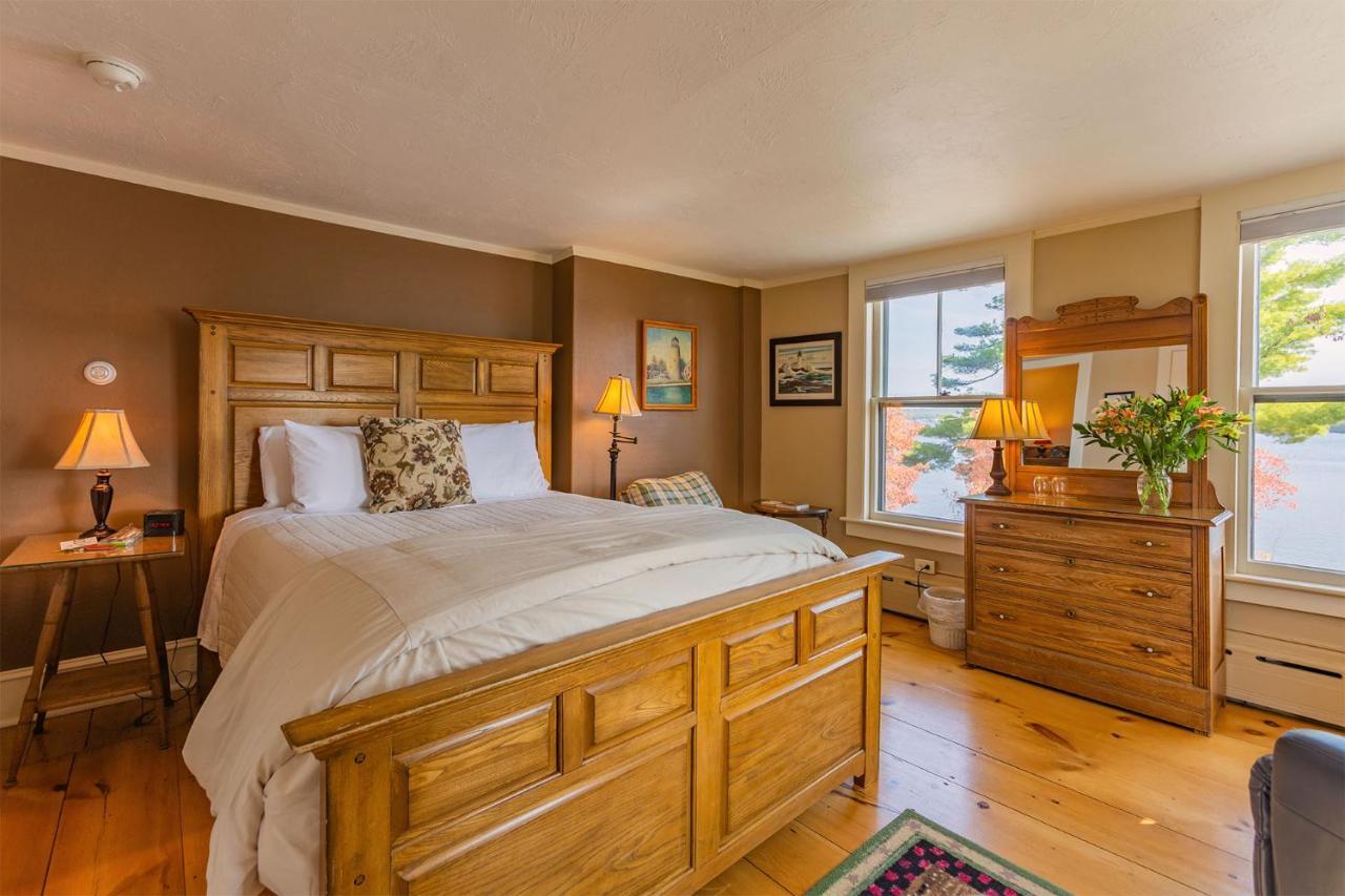 Lake House At Ferry Point Sanbornton エクステリア 写真