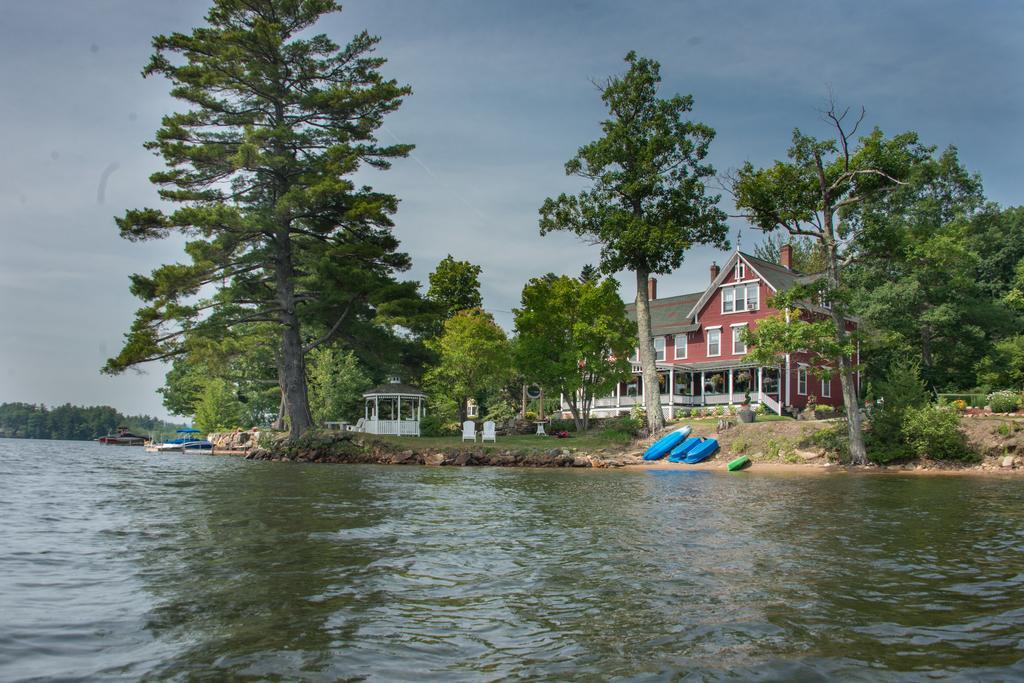 Lake House At Ferry Point Sanbornton 部屋 写真