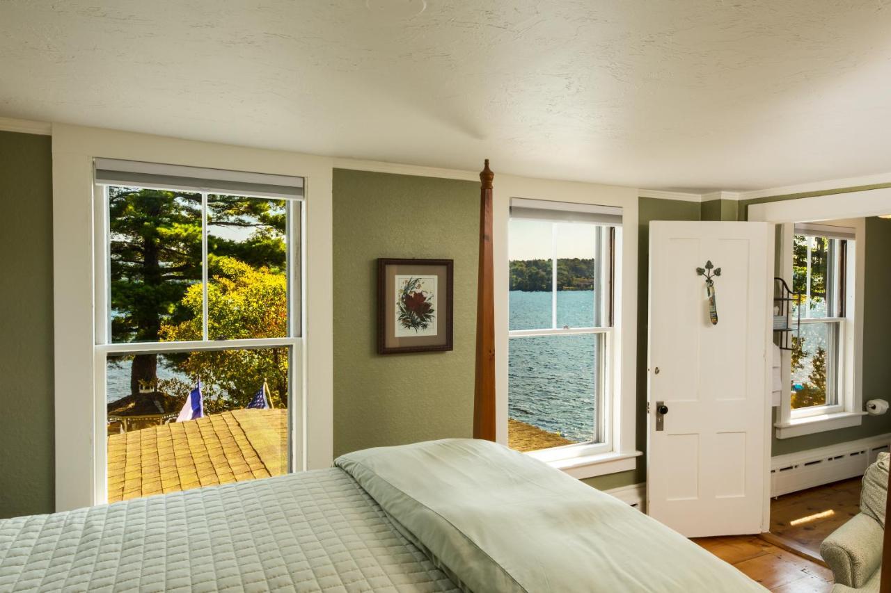 Lake House At Ferry Point Sanbornton エクステリア 写真